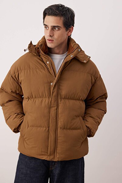Trendyol Collection Men's Cinnamon Oversize Fit Hooded Taslan Winter Puffer Jacket Tmnaw25Mo00005