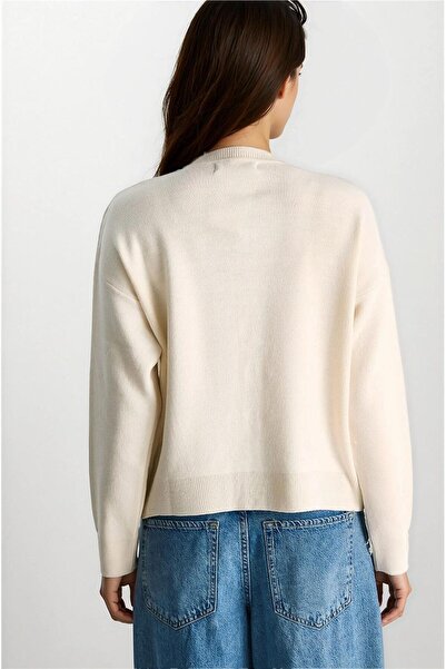 WeShaya Cream Heart Embroidered Long Sleeve Knit Cardigan