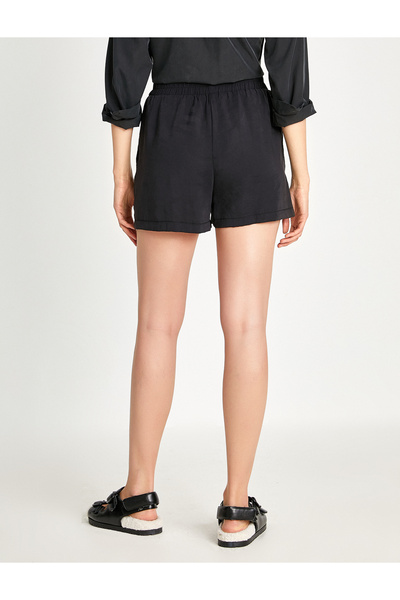 Koton Široké šortky s elastickým pasem a kapsami