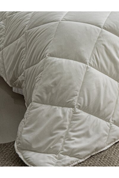 Lux Touch Softcloud Ultra Soft Microfiber Quilted Comforter 195X215 + 2 Filled Pillows – Four Seasons Set