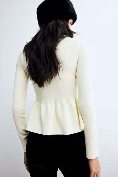 H&M بلوزة ببلوم محبوكة