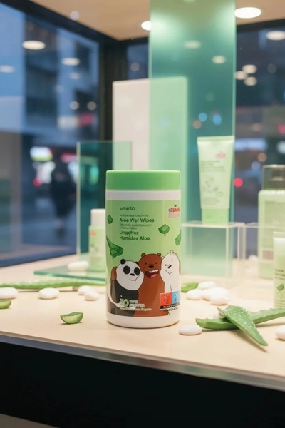 Miniso We Bare Bears Lisanslı Aloe Özlü Islak Mendil (50 Adet)