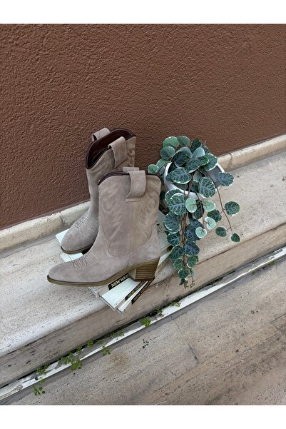 Dilşen Akgün Hakiki Süet Deri Kadın Western Bot