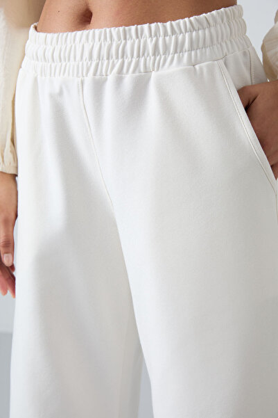 TOMMY LIFE Ecru ψηλόμεση τσέπη Άνετη φόρμα με φαρδύ γυναικείο πάτο - 94567