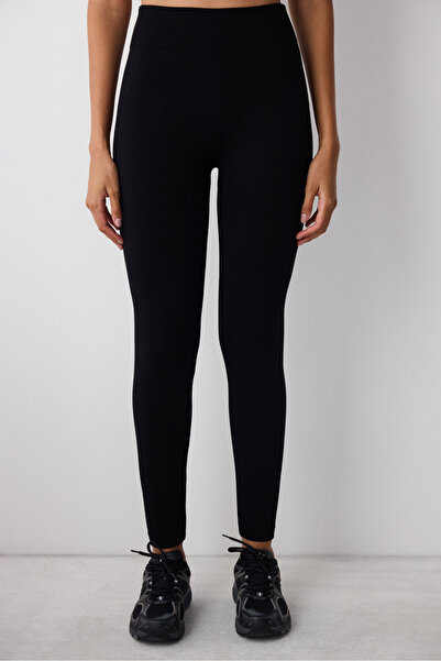 Penti Black Stitch-Free (Seamless) Warm Thermal Effect High Waist Leggings