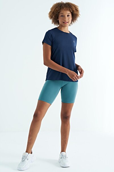 TOMMY LIFE Indigo Back Slit Detailed O Neck Short Sleeve Standard Fit Women's T-Shirt - 97267