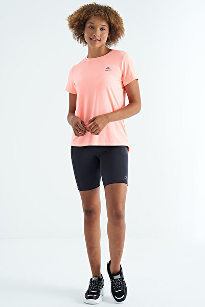 TOMMY LIFE Yavruagzı Back Slit Detailed O Neck Short Sleeve Standard Fit Women's T-Shirt - 97267