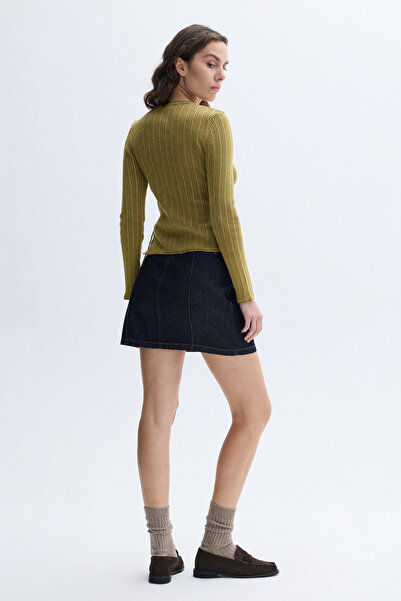 Mudo Fitted Bounding Detail Sweater