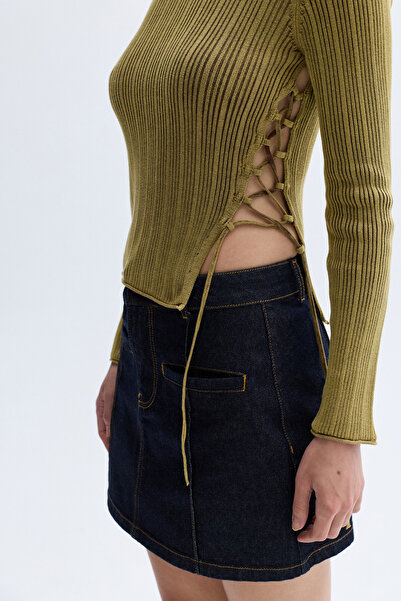 Mudo Fitted Bounding Detail Sweater