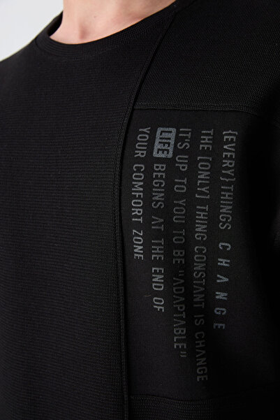 TOMMY LIFE Ανδρικό μπλουζάκι με στάμπα σε μαύρο βαμβακερό και χοντρή επιφάνεια με υφή Oversize Fit - 88338