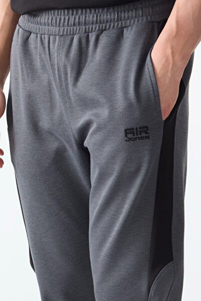 AIR JONES Dark Gray Surface Textured Standard Fit Embroidered Men's Tracksuit Bottom - 82126