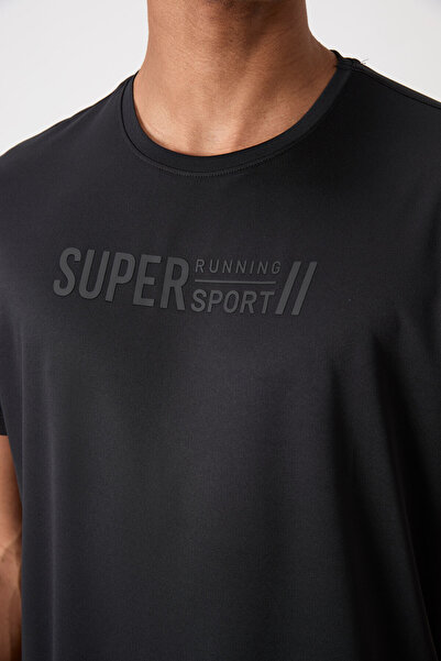 TOMMY LIFE Μαύρο αναπνεύσιμο ανδρικό μπλουζάκι με λεπτή ελαστική τυπική εφαρμογή - 88385