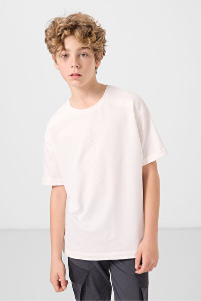 TOMMY LIFE Ekrus pamučna mekana teksturirana oversize majica za dečake sa pri...