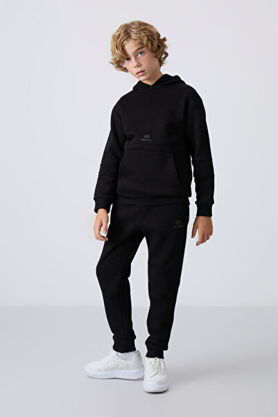 TOMMY LIFE Черен бродиран комплект анцуг за момче - плътен косъм отвътре, мека текстура, памук - 11255