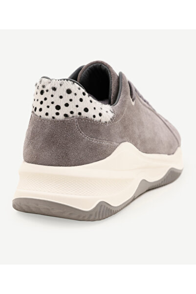 Yargıcı Tay Tüyü Detaylı Deri Sneaker