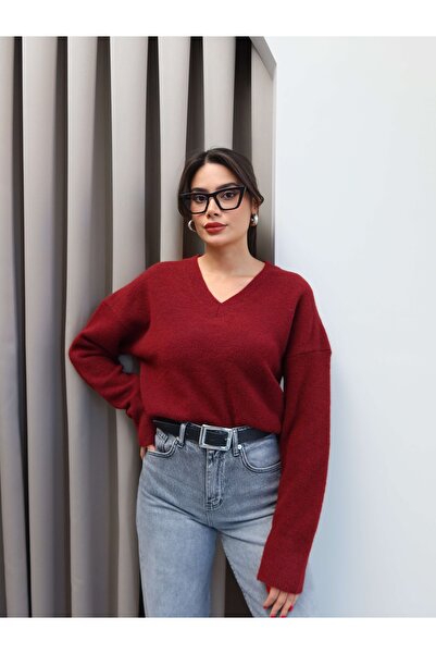 ESRAHELVACI V-Neck Soft Textured Sweater
