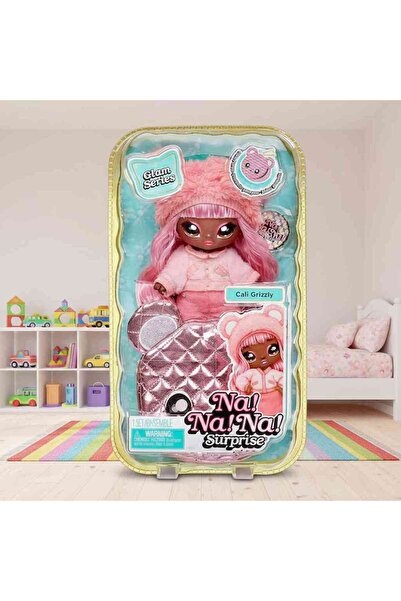 Na Na Na Surprise Cali Grizzly, Set papusa si gentuta