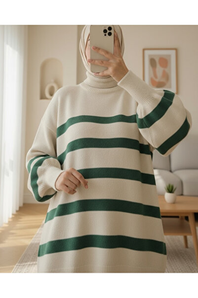 Modamorfo Yuvarlak Yaka Yırtmaçlı Triko Tunik -Zümrüt