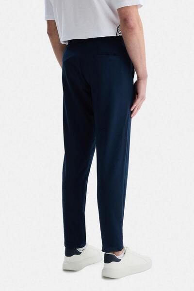 UCLA Ανδρικό παντελόνι CONNOR Navy Blue με ελαστικό πόδι, κεντημένο, κανονική εφαρμογή