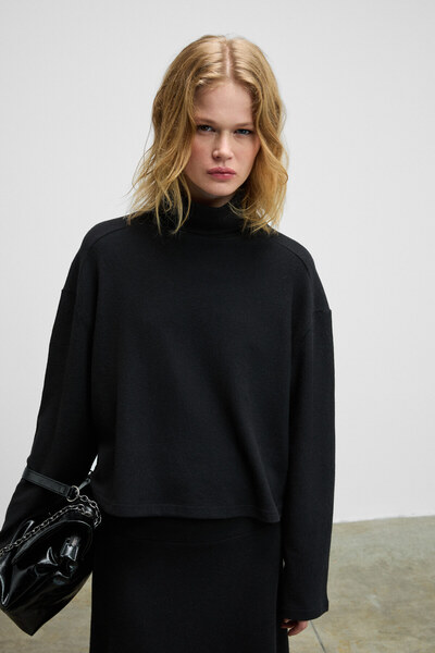 GRIMELANGE Ploruns Women's Soft and Flexible Fabric Turtleneck Black Sweatshirt