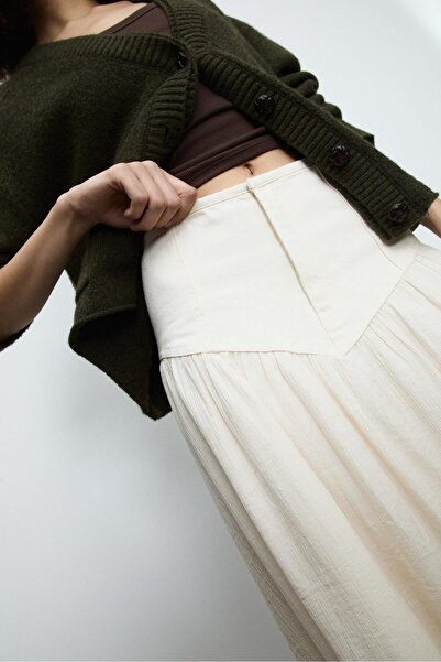 Stradivarius Loose-fitting contrast midi skirt