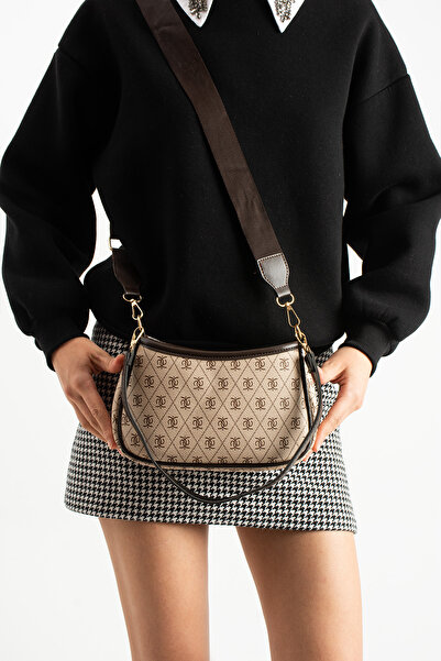 Zealous حقيبة باجيت وحقيبة كروس من فارم مونوجرام