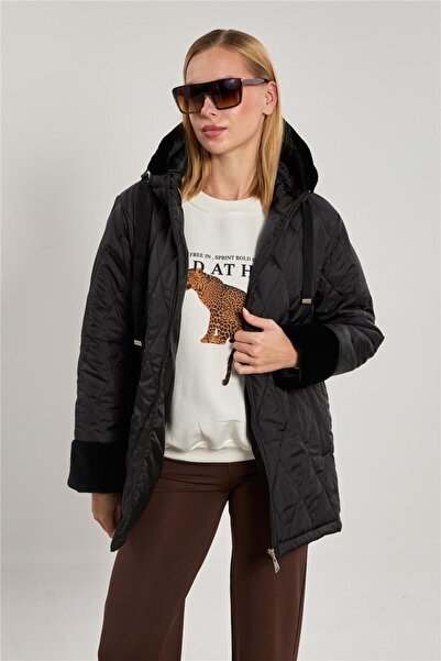 BARRELS AND OIL Women's Hooded Fur Detailed Coat - Black