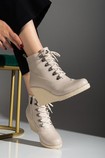 guijarro حذاء نسائي فاخر من الجلد البيج بنعل كريب ورباط وسحاب وكعب عريض