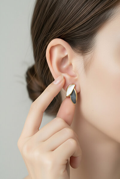 DEMOKAN Kadın Küpe Mineli Küçük Yaprak Küpe