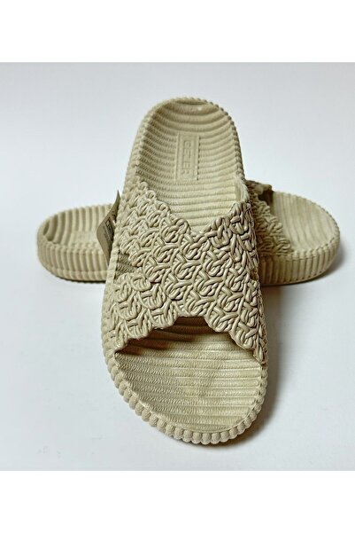 GEZER PAPUCI DE CASĂ ȘI DE STRADA PENTRU FEMEI, PLASTIC, ANTIALUNECĂ, cu aspect de răchită.