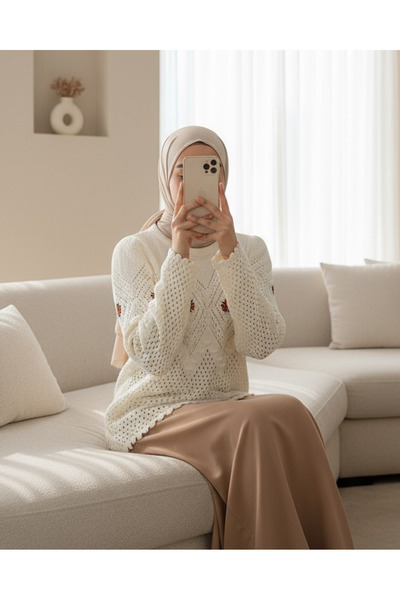 Modamorfo Flower Embroidered Pompom Knitted Sweater - Ecru