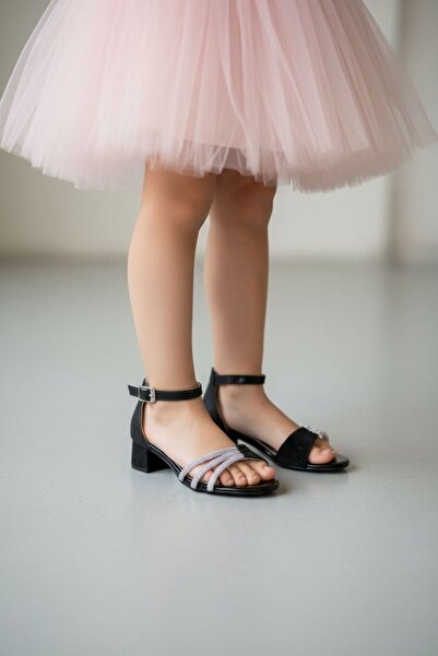 Görkem bebe ayakkabı ve tekstil Новият сезон на обувките на висок ток за моми...