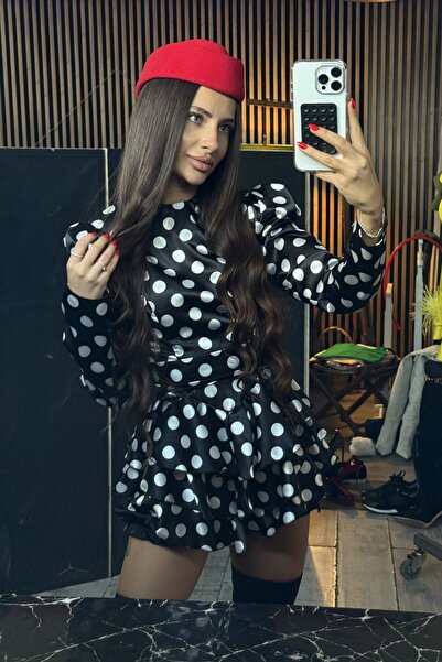 Prive Boutique Rochie cu buline și volane