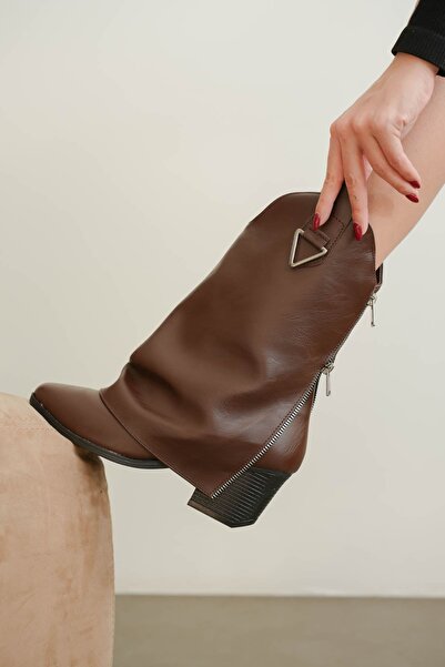 MODAADAM Women's Silver Cowboy Wide Toe Boots - Brown-Leather