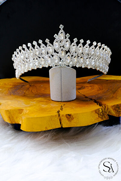 SimgeAksesuar Crystal Stone Fashionable and Elegant Bridal Tiara