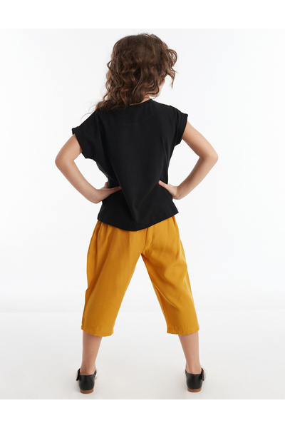 Denokids Stay Leo Girl's T-shirt Capri Pants Set