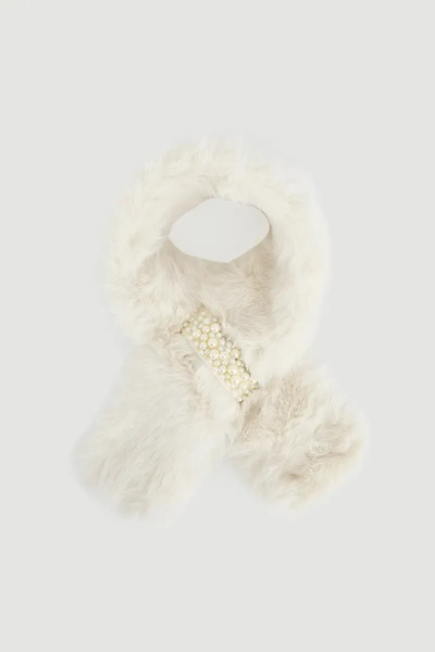 Gusto Faux Fur Neck Collar with Pearls - Ecru
