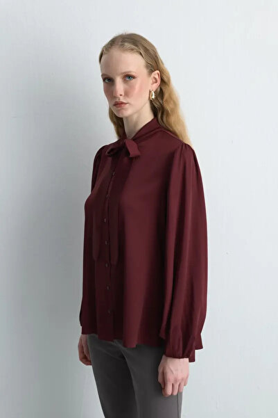 Gusto Halter Neck Satin Shirt - Burgundy