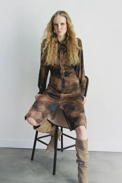 Gusto Rochie lungă din piele artificială cu model batik - kaki