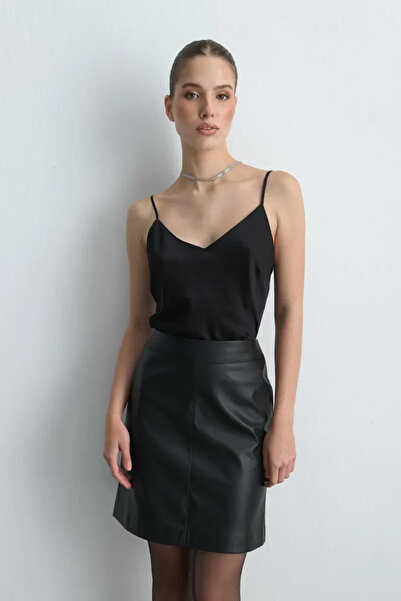 Gusto Faux Leather Mini Skirt - Black