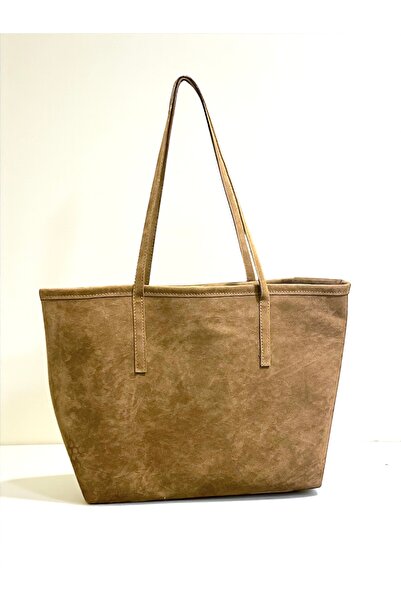 Nuggita حقيبة كتف كبيرة الحجم من جلد الغزال ذات طبقتين - لون جملي