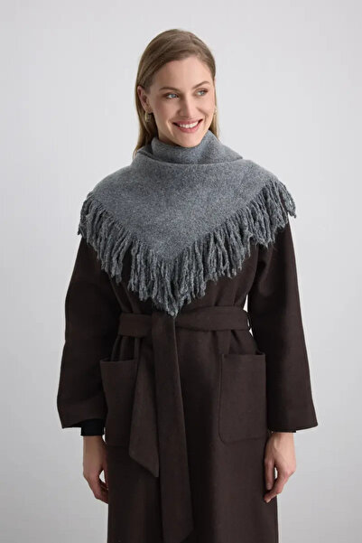 Gusto Tasseled Triangle Wool Shawl - Gray