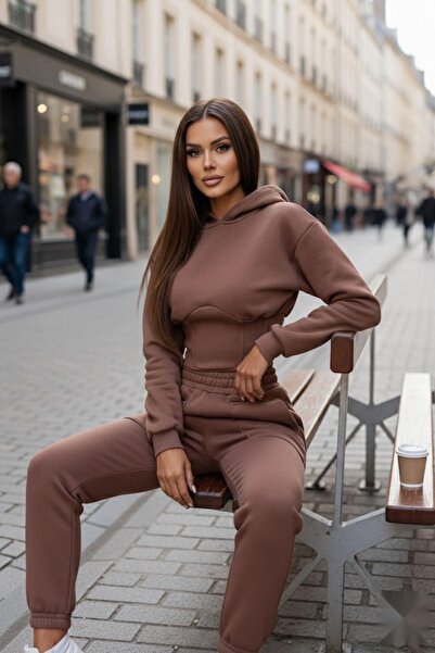 Mossta Φούτερ με λεπτομέρεια μέσης και κουκούλα σε καφέ χρώμα