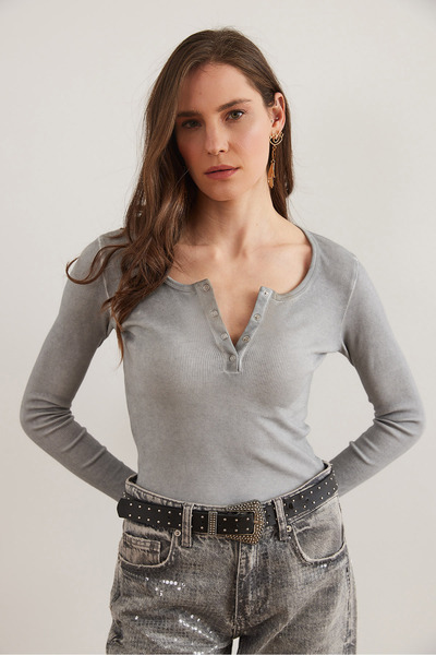 Olalook Gray Washed Placket Camisole Women's Blouse - Blz- 19000588