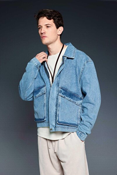 ablukaonline Ανδρικό τζιν μπουφάν με oversized τσέπες μπλε