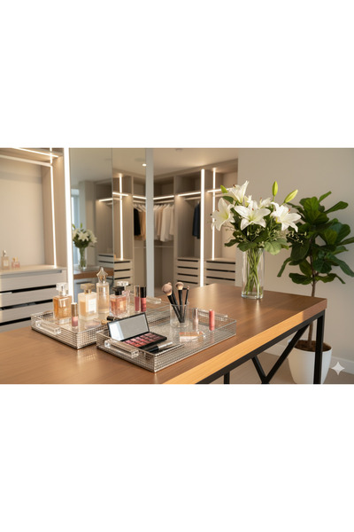 Generic A set of versatile serving trays with a sophisticated and elegant design.