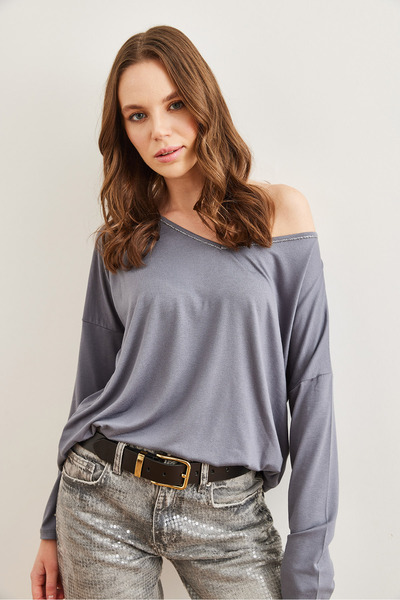 Olalook Dámská tmavě šedá stříbrná blůza s viskózovým výstřihem do V Blz- 19002747