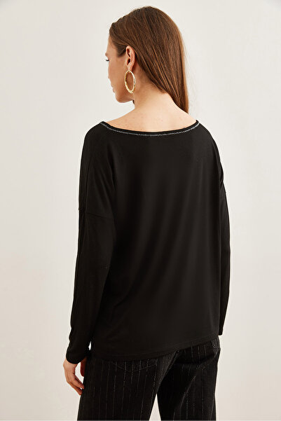 Olalook Dámská černá stříbrná blůza s viskózovým výstřihem do V Blz- 19002747