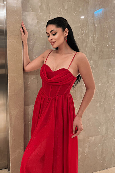 giyimmasalı Piros csillogó tulipán szövet estélyi ruha húzózsinórral