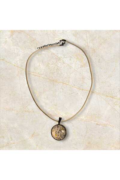 Pawnest Handmade قلادة كابوشون من الإيبوكسي بنمط زهور أصفر-بنفسجي، خيط كريمي ...